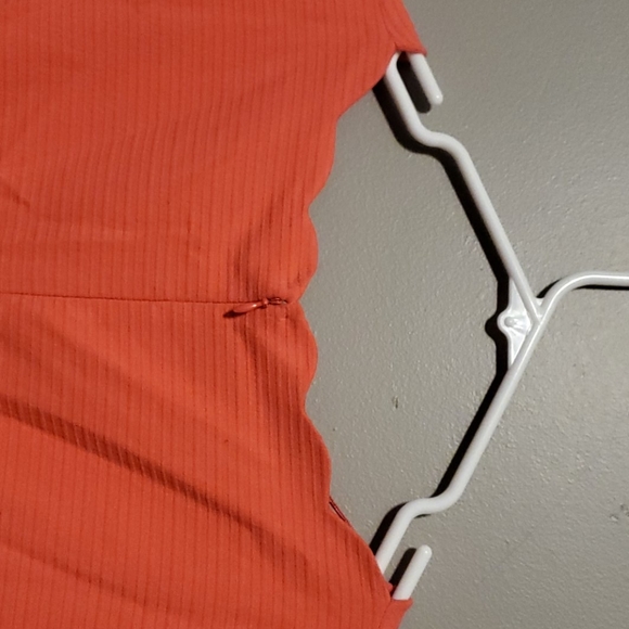 Elle Coral Scallop Dress - Picture 4 of 5